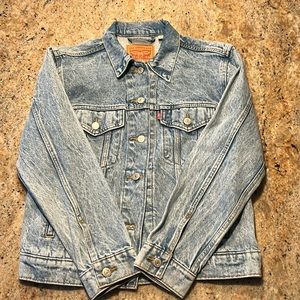 Levi’s size small jeans jacket, light blue